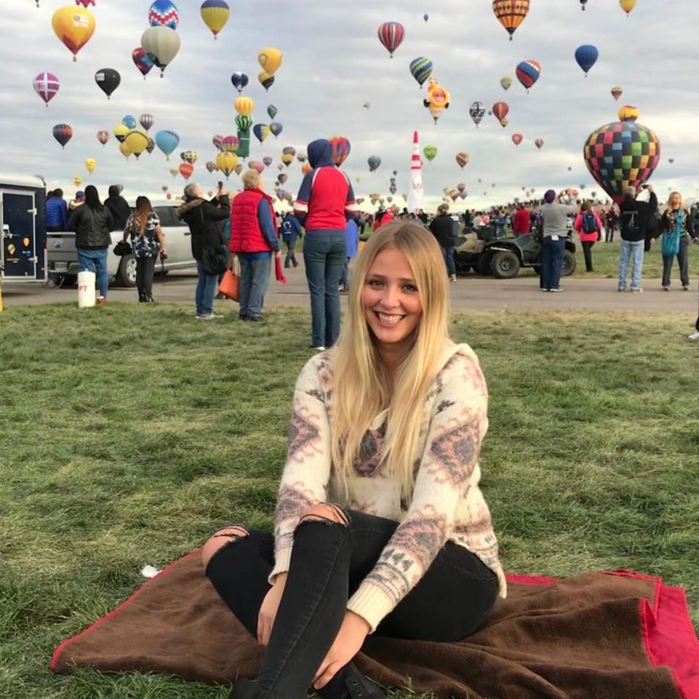 Meet your Posher, Viktoria